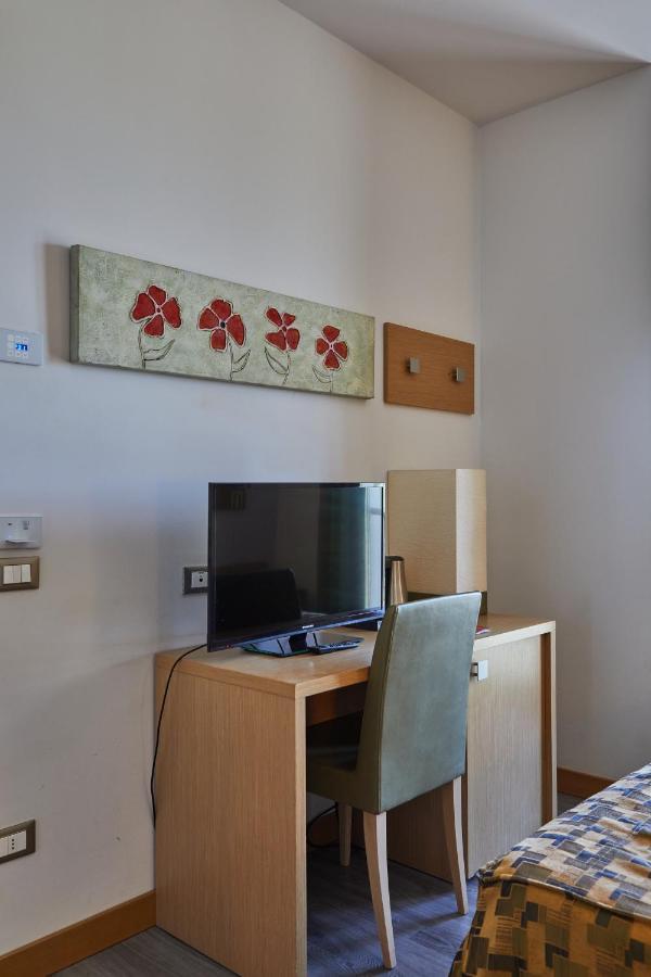 Castelmartini Wellness & Business Hotel Larciano Exterior foto