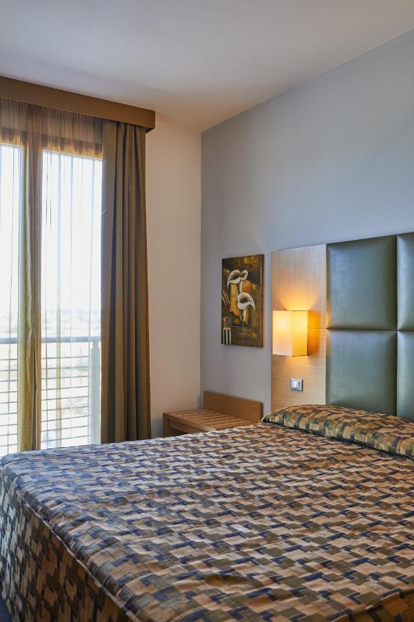 Castelmartini Wellness & Business Hotel Larciano Exterior foto